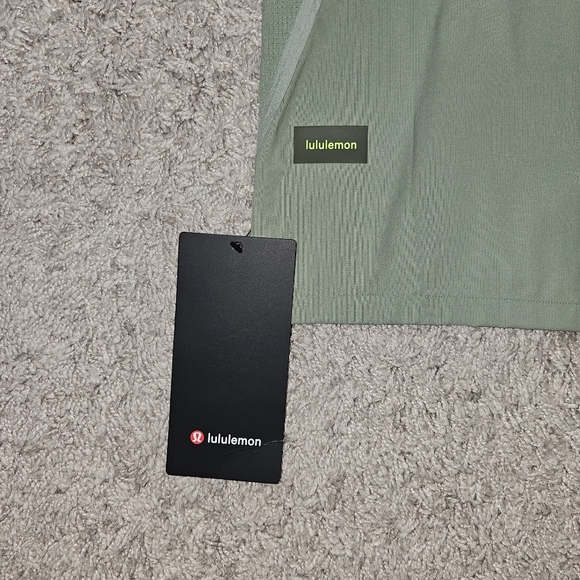 Lululemon Extra Large (XL) Green Men's Shirt - Picture 5 of 10